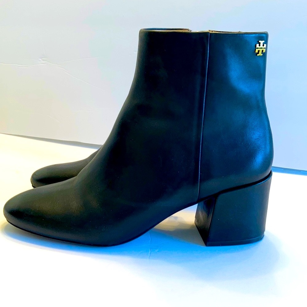 Tory Burch Bowie Black Leather Ankle Bootie side zip, size 11